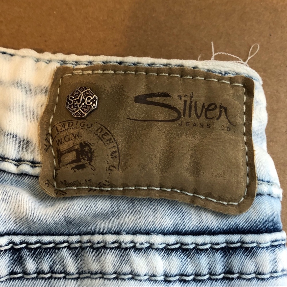 Silver Acid Washed Suki joga mid rise skinny jeans - Picture 3 of 6